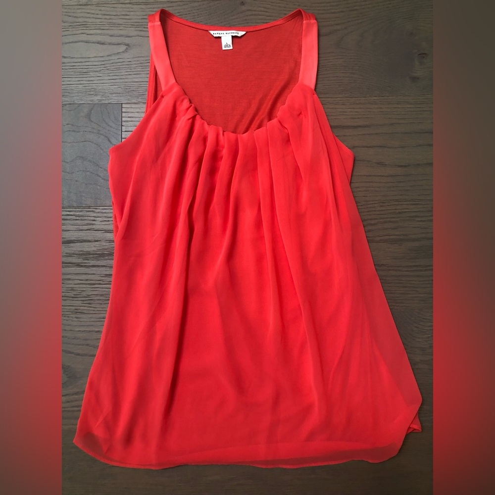Women’s sleeveless drape dress top
